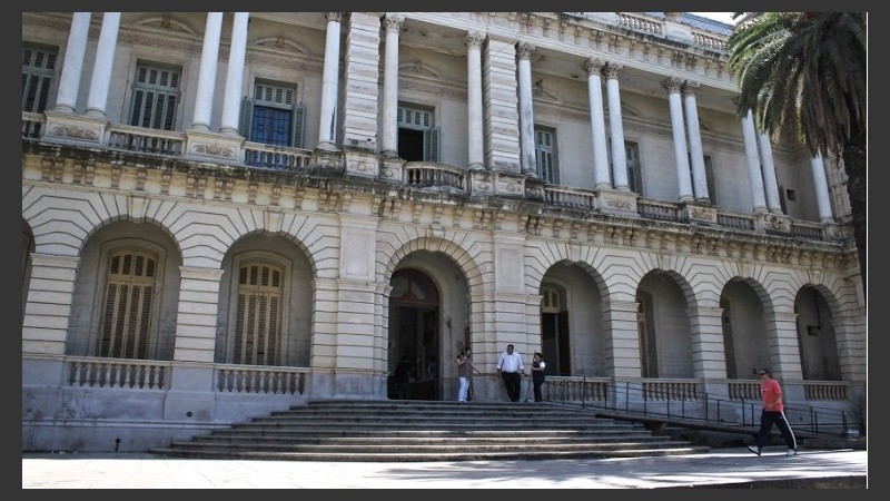 Derecho se suma a la toma de facultades en Rosario.