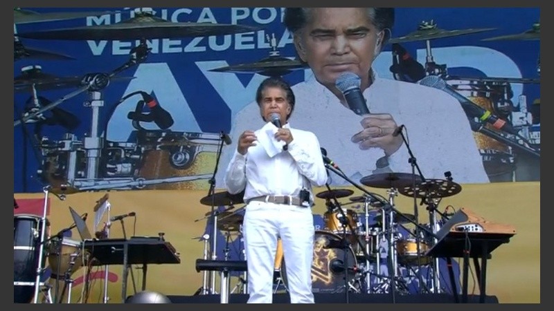 El Puma Rodríguez, uno de los primeros artistas en subirse al escenario del Venezuela Live Aid.