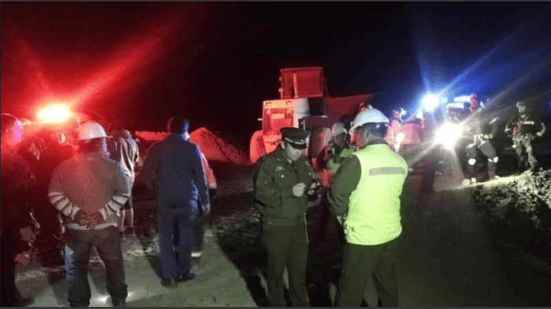 Buscaban rescatar a tres mineros bolivianos.