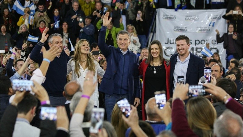 Macri con los candidatos de Santa Fe.