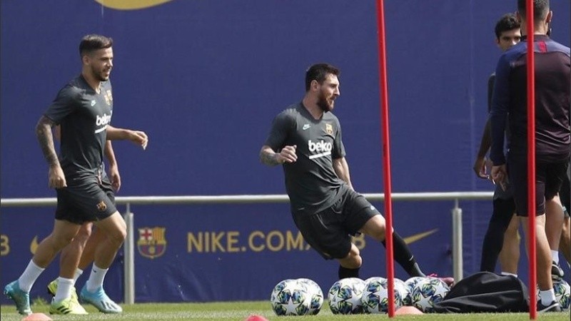 Lionel Messi recibió el alta y fue convocado para el estreno en Champions.