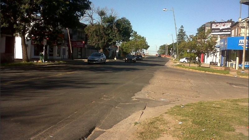 Avenida 7 de Marzo, el principal corredor de Santo Tomé. 
