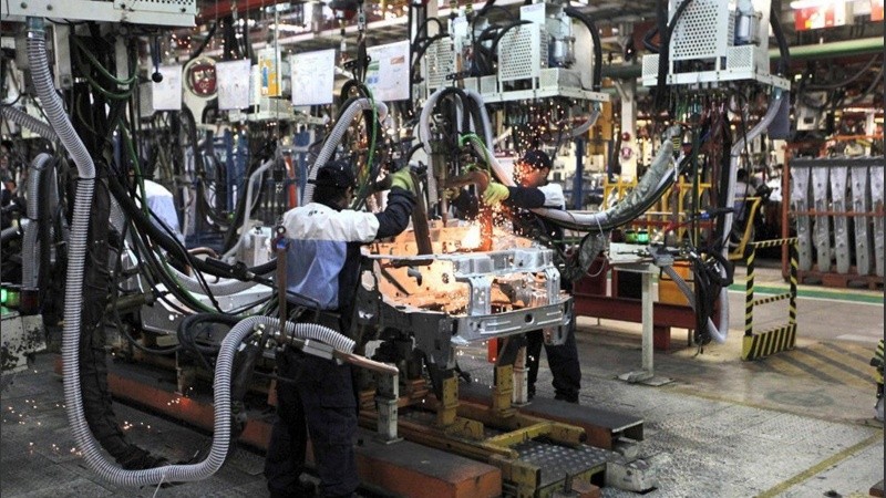 La producción industrial acumuló una retracción de 6,9% en los primeros once meses de 2019.