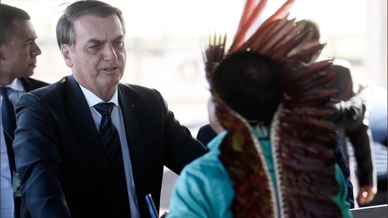 Bolsonaro ofendió a los indígenas, que lo denunciaron por 