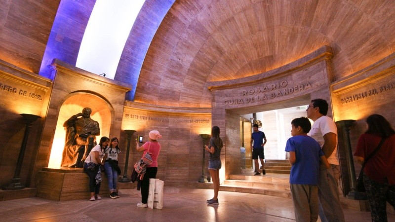 En el interior del Monumento la cripta de Manuel Belgrano. 