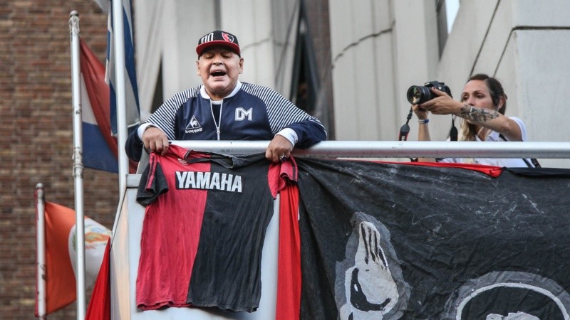Maradona en su regreso a Rosario.