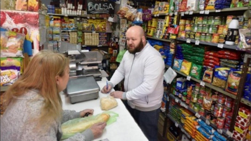 La movida apunta además, a incrementar las ventas en los pequeños comercios afectados por el aislamiento social.