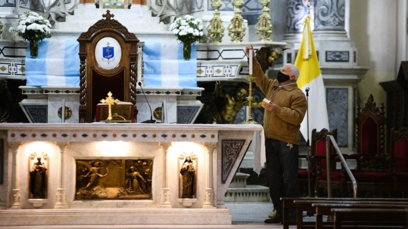 El arzobispado de Rosario respondió a la demanda con un comunicado.