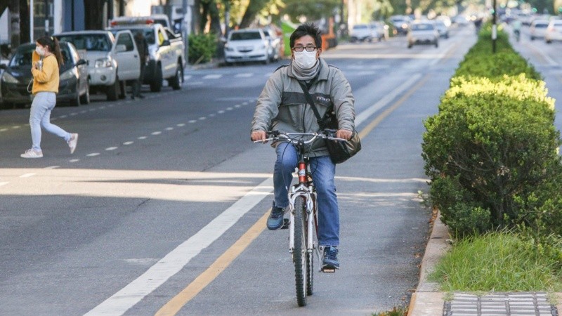 La fase dos implica una restricción de la movilidad al máximo, salvo lo esencial.  