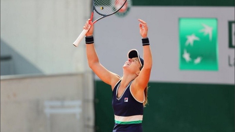 Nadia Podoroska bajó a la número 27 del mundo en Roland Garros.