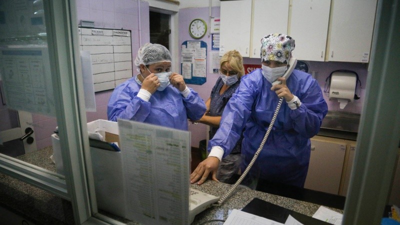 El personal del hospital con protección ante el marco de pandemia. 
