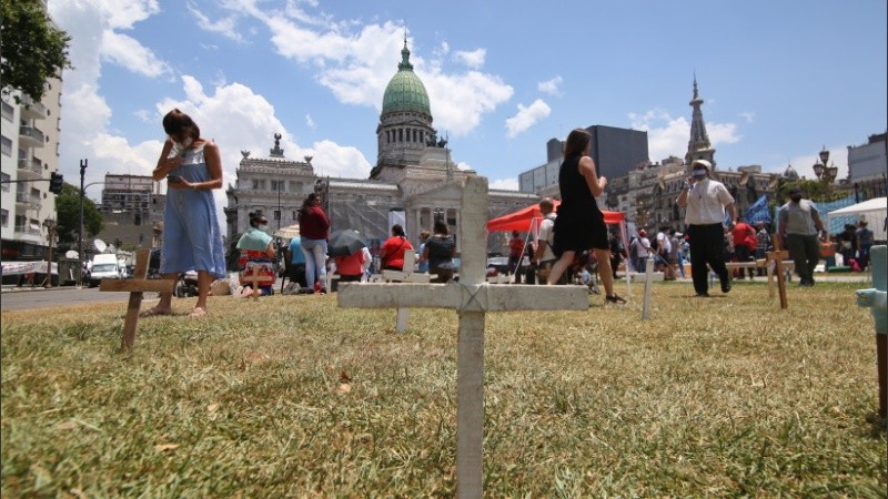 Misas y rezos de los celestes en la previa de la votación por el aborto. 
