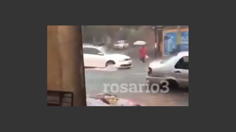 La tormenta en Rosario provocó destrozos e imágenes increíbles. 