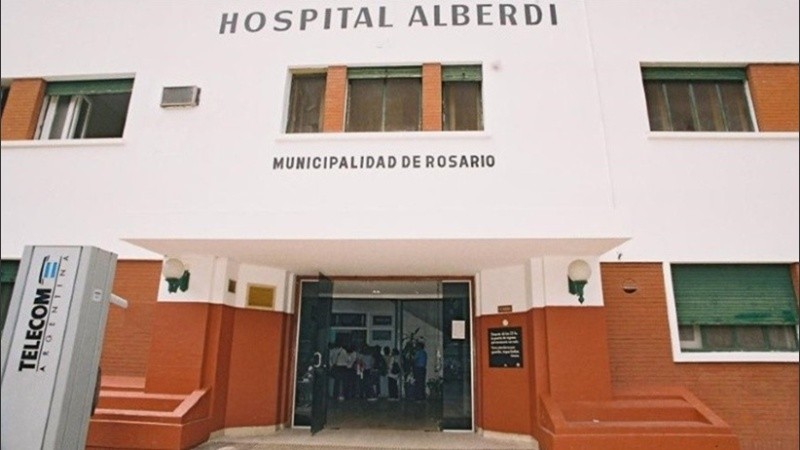 La víctima fue trasladada al hospital Alberdi donde se confirmó el fallecimiento.