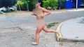 ¡Increíble!: mujer consumió hongos alucinógenos, salió a correr desnuda y se metió en el río Paraná