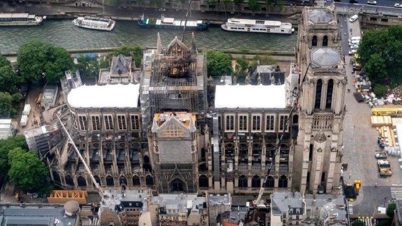 La catedral había sido diseñada en el siglo XIX por el arquitecto Viollet-Le-Duc.