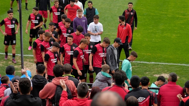 El clásico rosarino de reserva se suspendió momentos antes del horario de comienzo del partido en el Coloso