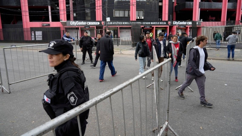 El clásico rosarino de reserva se suspendió momentos antes del horario de comienzo del partido en el Coloso