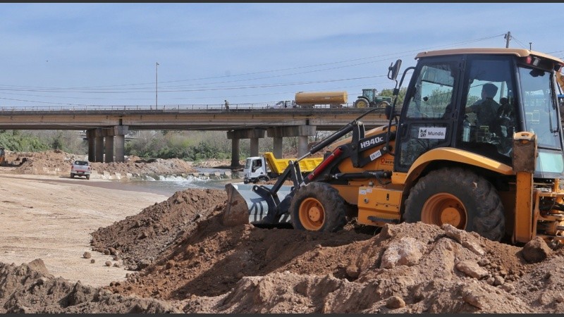 Las obras de protección de la cascada del arroyo Saladillo en la zona sur de Rosario.