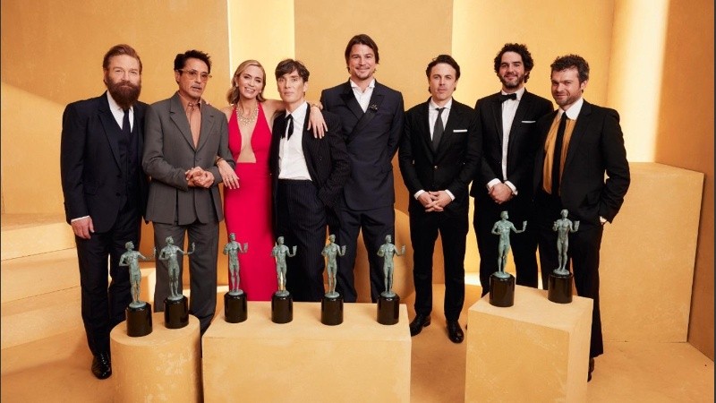 Parte del elenco y equipo del film 