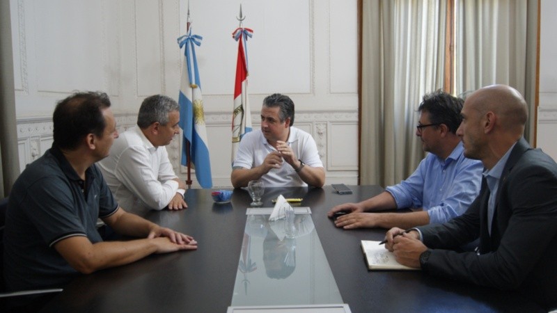 La reunión entre las autoridades locales, provinciales y del Concejo.