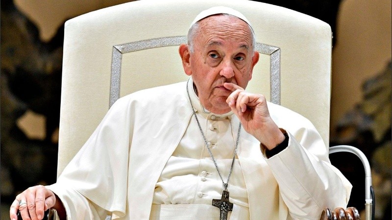Durante su pontificado, el Papa brindó un enfoque más acogedor a los católicos LGBTQ+, diciendo 
