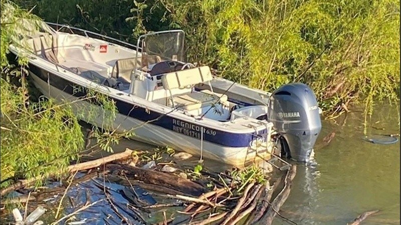 La lancha abandonada con cocaína de máxima pureza en las costas de Puerto Norte en noviembre de 2023.