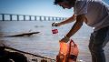 Ecologistas reclamaron al Concejo por falta de control respecto de residuos en la costa del río Paraná