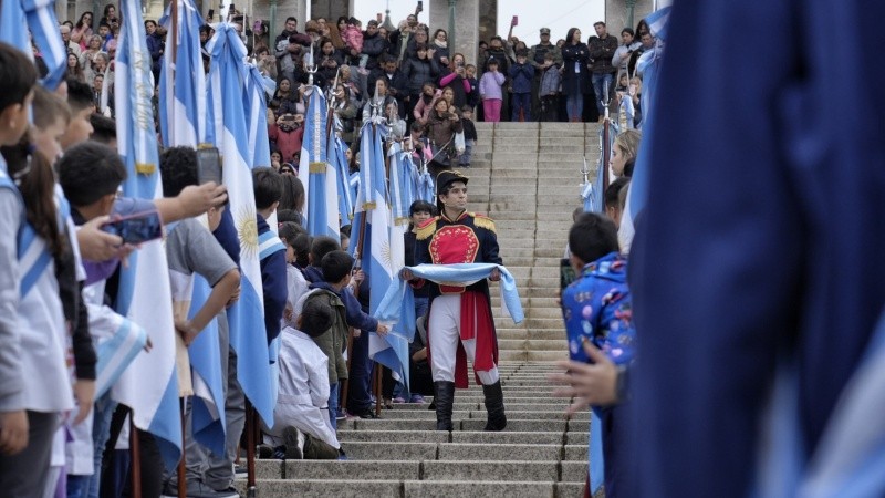 Los alumnos de cuarto grado vendrán de diferentes provincias y de escuelas de la ciudad a prometer su lealtad.