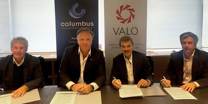 El anuncio de la fusión entre el banco Valo y Columbus