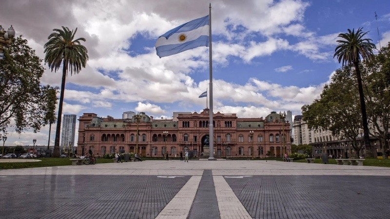 El FMI estimó que la economía argentina caerá 3,5% este año.