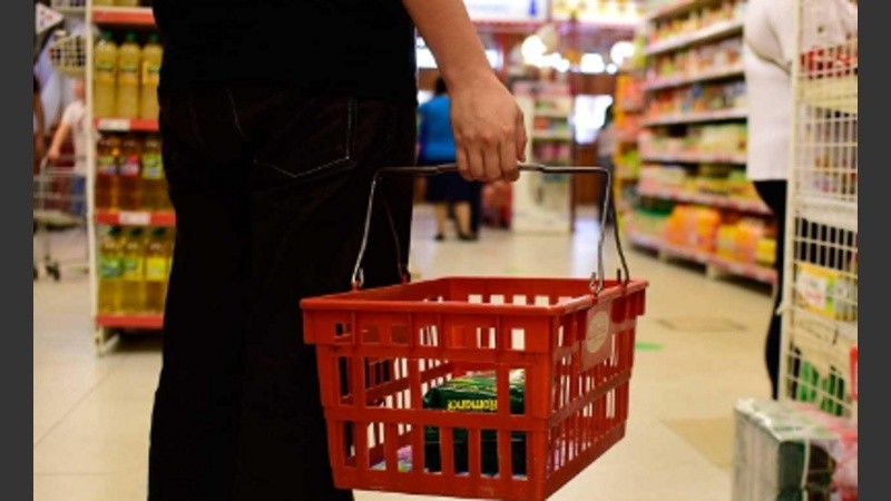 Las ventas en supermercados cayeron un 9,7%.