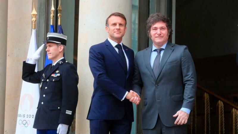 Macron recibió a Milei en el Palacio del Elíseo, París.