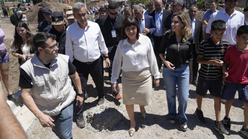 Bullrich y Javkin de recorrida por Tablada