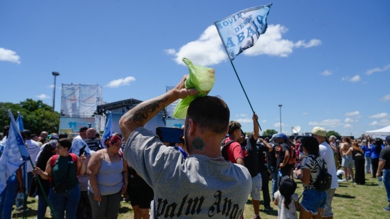 Sol, calor y color en el acto de Cristina de este sábado al mediodía en La Siberia.