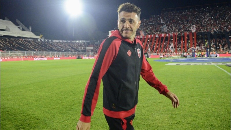 Mariano Soso dirigió su primer partido en el Coloso como técnico de Newell's.