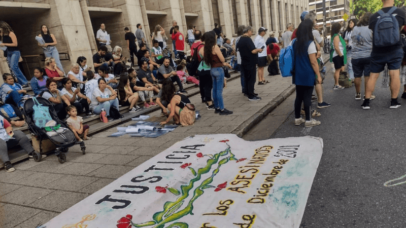 La manifestación frente a los Tribunales provinciales de este jueves.