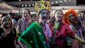 Los bailes de Carnaval siguen en los barrios camino a los festejos centrales de marzo