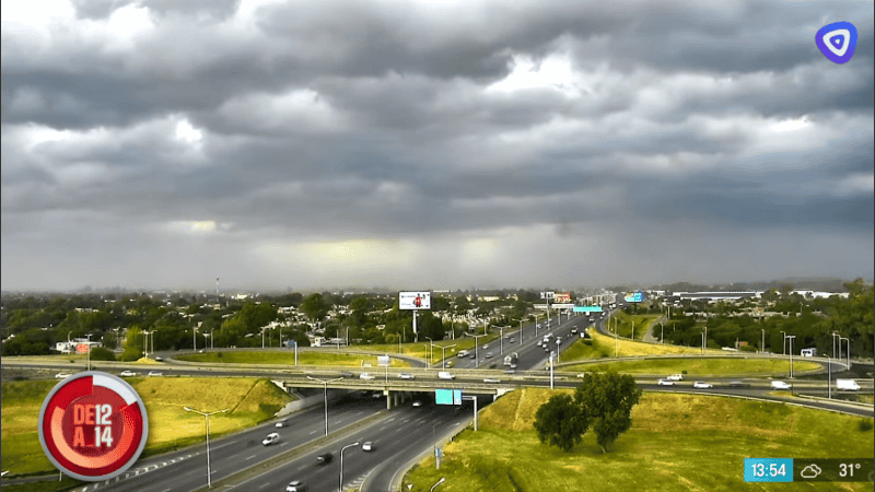 Imágenes de la llegada de la tormenta a Rosario desde las cámaras de El Tres.