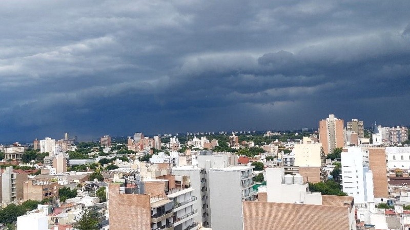 El frente de tormenta sobre la ciudad.