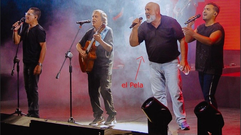 Los Nocheros y el Pela.