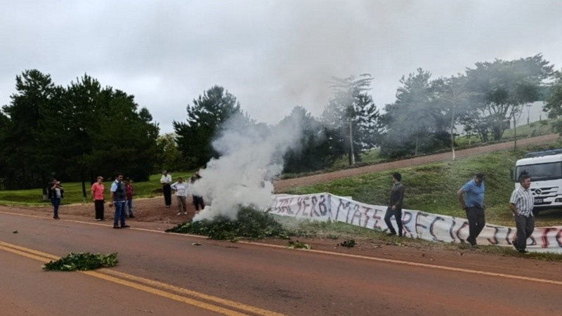 La protesta de los yerbateros lleva varios días en Misiones.