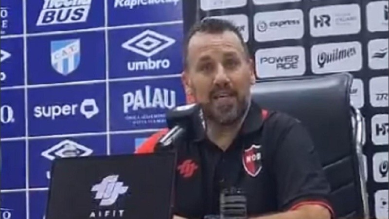Fabbiani logró su primer victoria como técnico de Newell's.