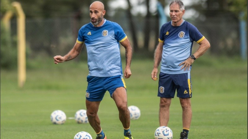 Quintana, uno de los pilares del equipo, junto al técnico Holan.