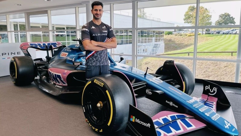 Maini, de 24 años y originario de Karnataka, India, se unió al programa de jóvenes pilotos de Alpine en octubre de 2023`.