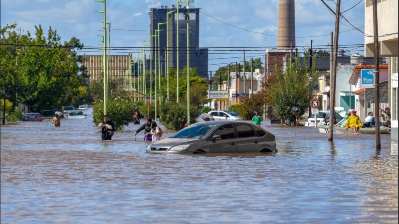 El temporal causó al menos 16 muertes, dejó miles de evacuados y de personas sin hogar.