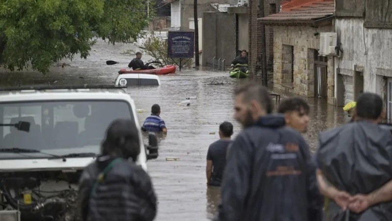 En un comunicado se sostuvo que de forma preventiva a las 14.30 el Comité de Emergencias se constituirá en el Centro de Monitoreo, disponiendo de todos los recursos para dar respuesta ante cualquier eventualidad. 