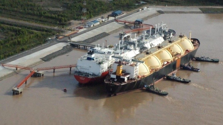 Argentina confirma inversión estratégica por USD7.000 millones para exportar GNL