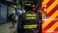 Bomberos rescataron a un hombre atrapado durante el incendio de su casa