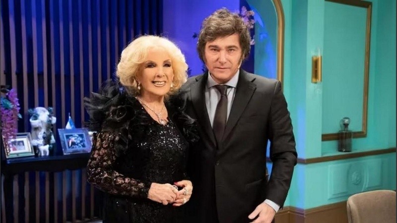 Milei estaba ubicado en otro palco y reaccionó eufóricamente con aplausos y una sonrisa.